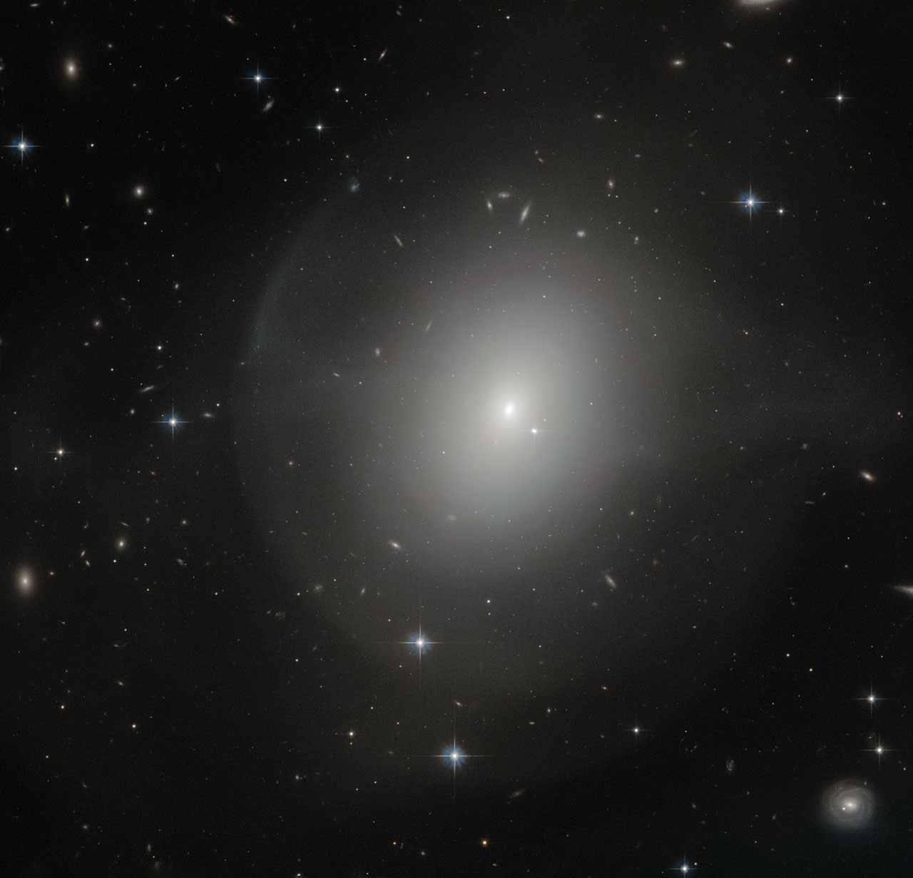 Metal-rich gas Milky Way: Proven findings around black hole